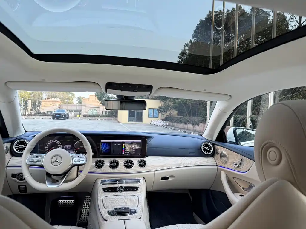 Mercedes-Benz E-Class 2019 — фото 13