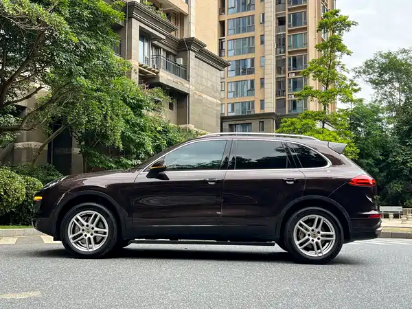 Porsche Cayenne 2014