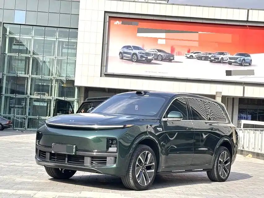 Li Auto Li L9 2025