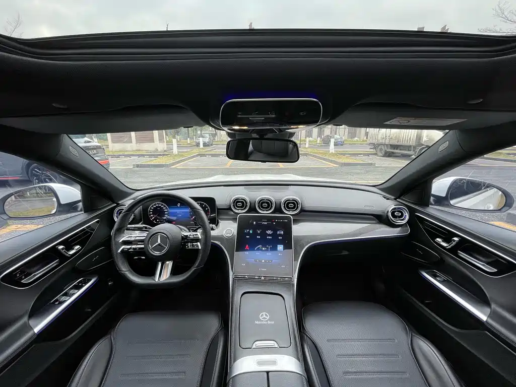 Mercedes-Benz C-Class 2022 — фото 10