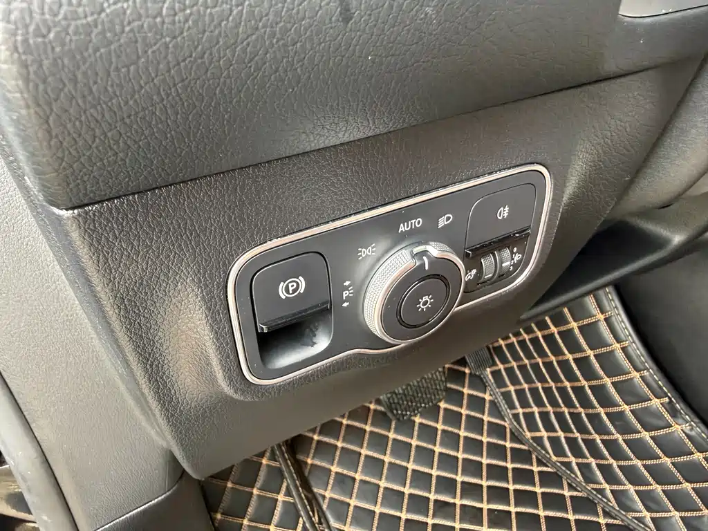 Mercedes-Benz GLB 2020 — фото 20