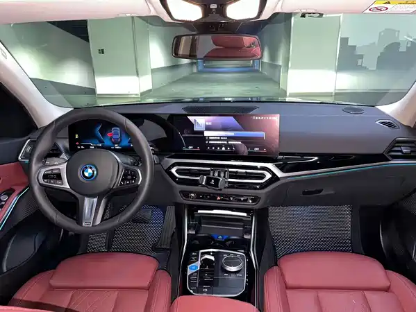 BMW i3 2024