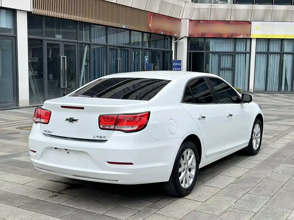 Chevrolet Malibu 2018 — фото 7