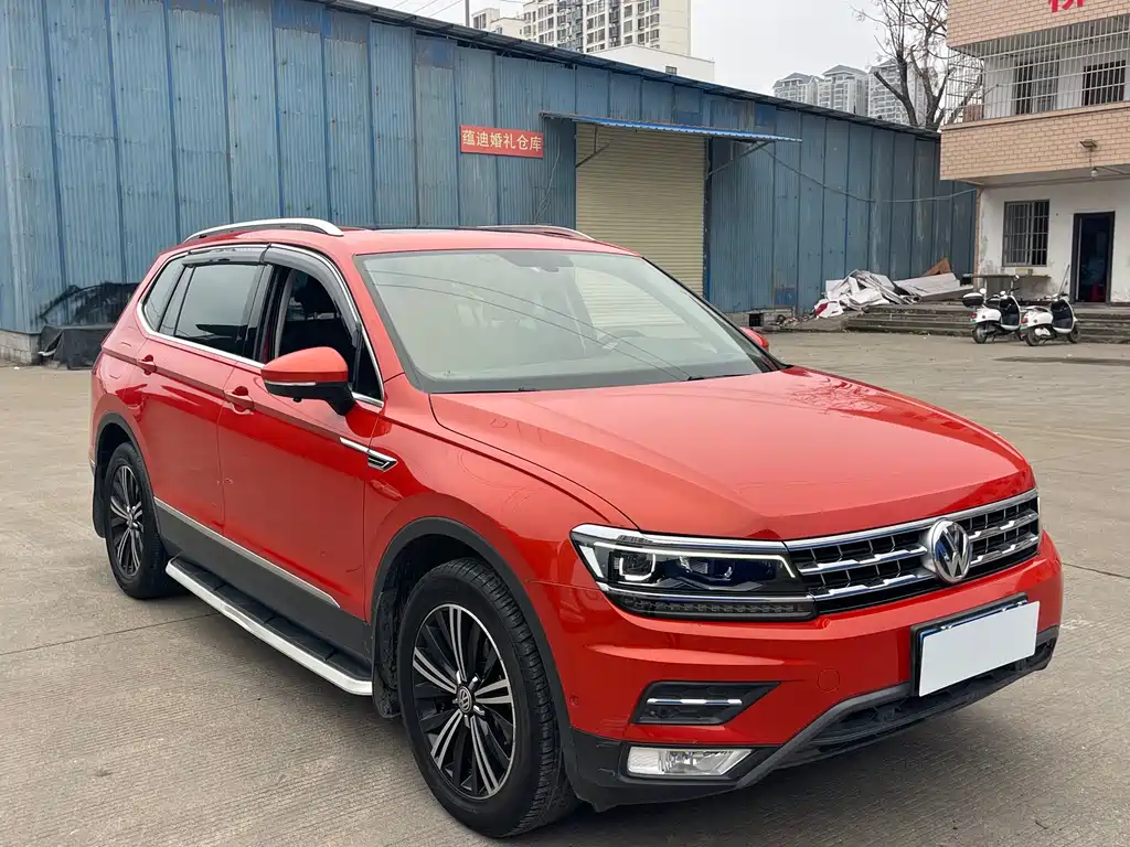 Volkswagen Tiguan L 2017 — фото 3