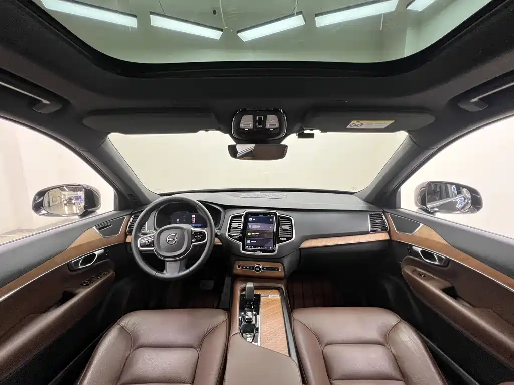 Volvo XC90 2023 — фото 11