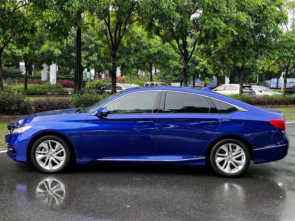 Honda Accord 2019 — фото 8