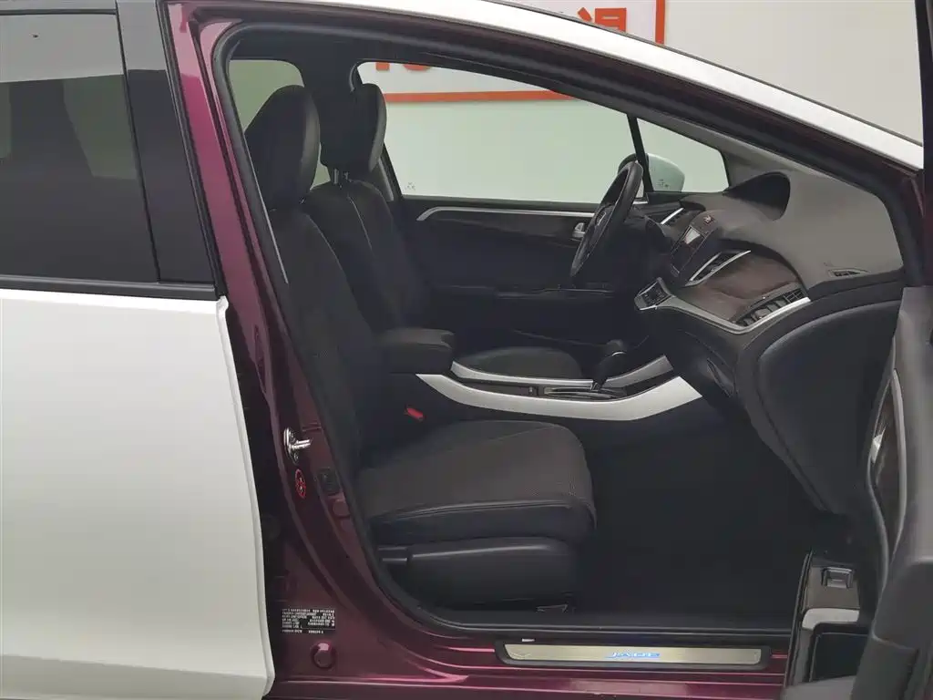 Honda Jade 2018 — фото 23