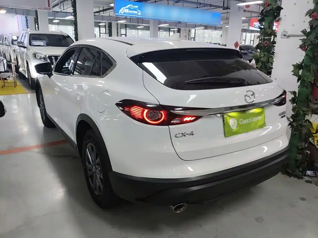 Mazda CX-4 2023