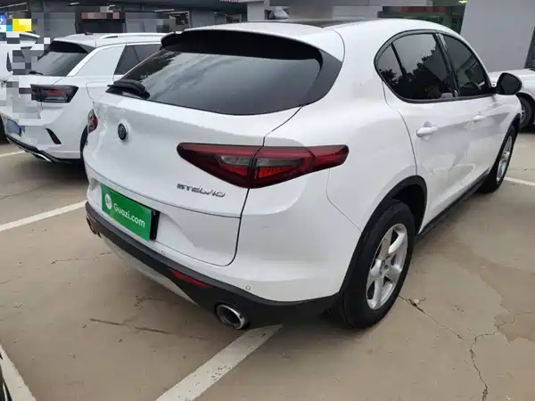 Alfa Romeo Stelvio 2019