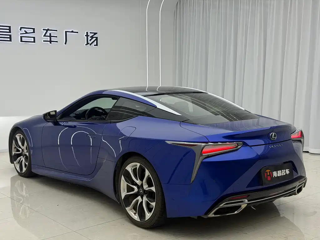 Lexus LC 2018 — фото 7