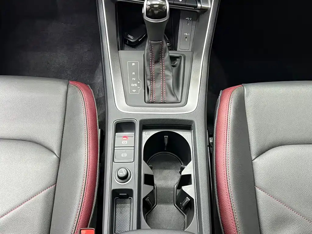 Audi Q3 2022 — фото 11