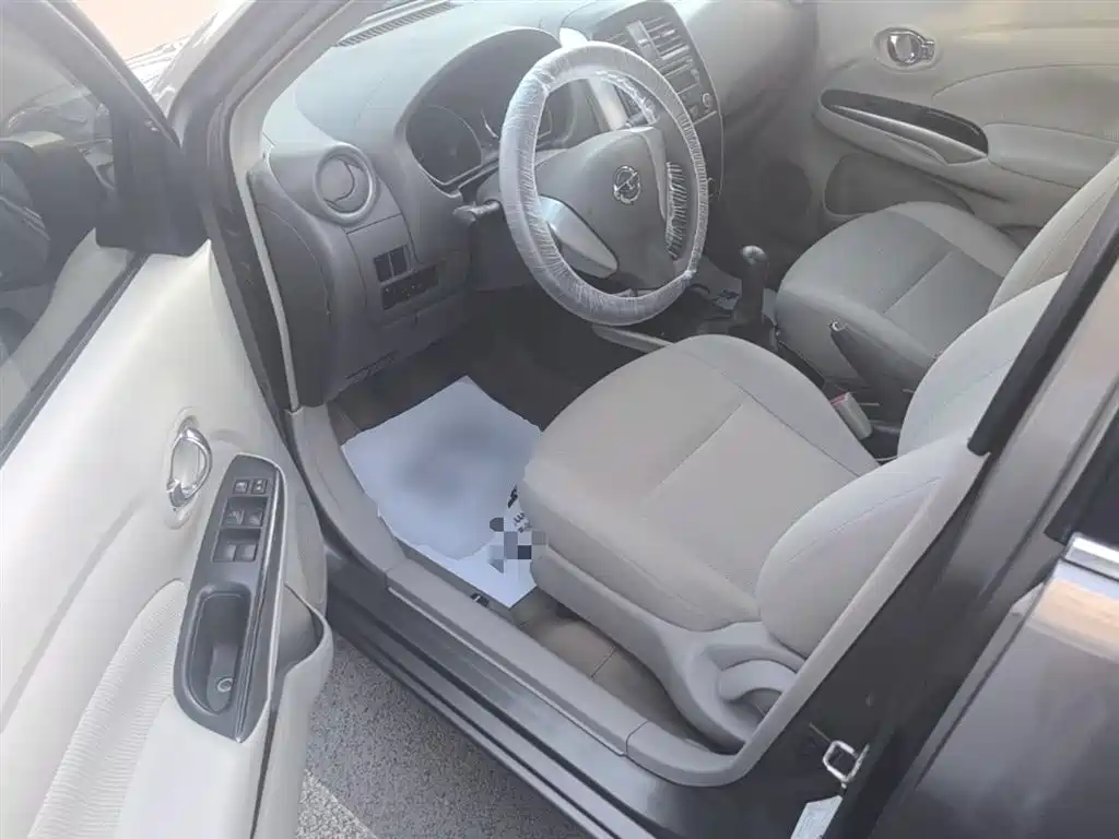 Nissan Sunny 2015 — фото 16