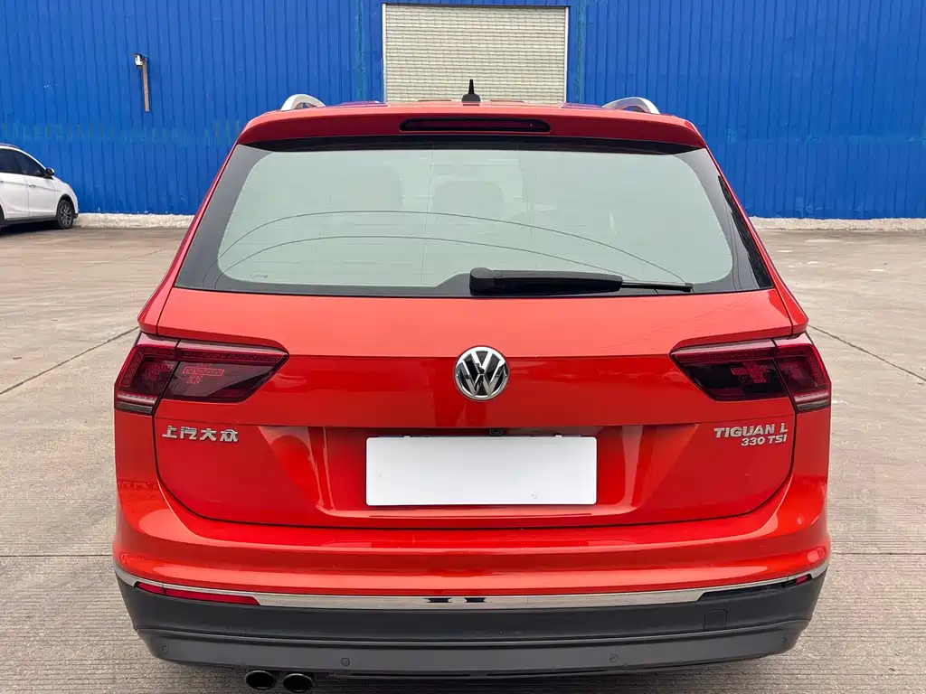 Volkswagen Tiguan L 2017 — фото 4