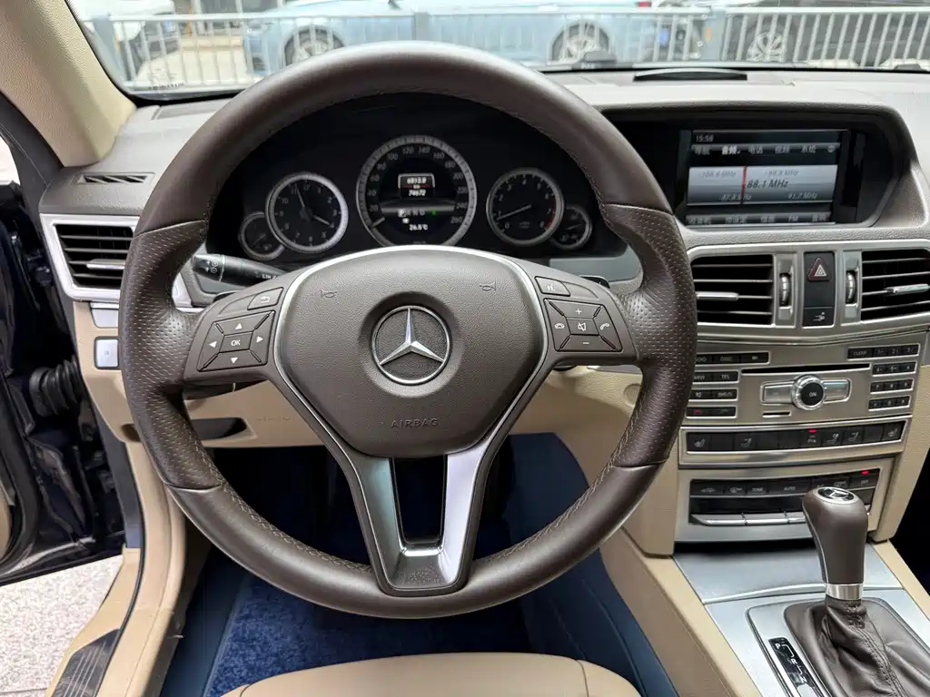 Mercedes-Benz E-Class 2013 — фото 12
