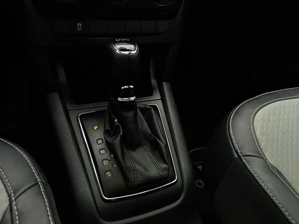 Skoda Yeti 2016 — фото 13