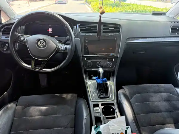 Volkswagen Golf 2020