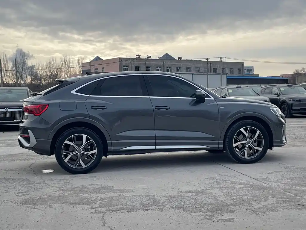 Audi Q3 Sportback 2021 — фото 6