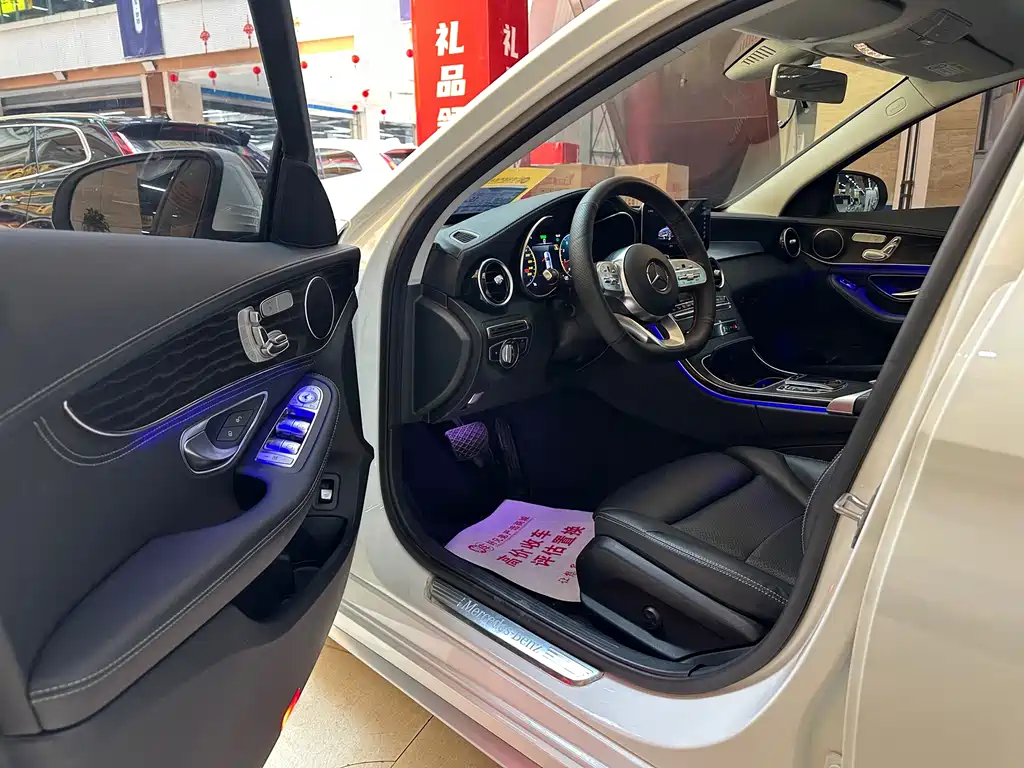 Mercedes-Benz C-Class 2020 — фото 3