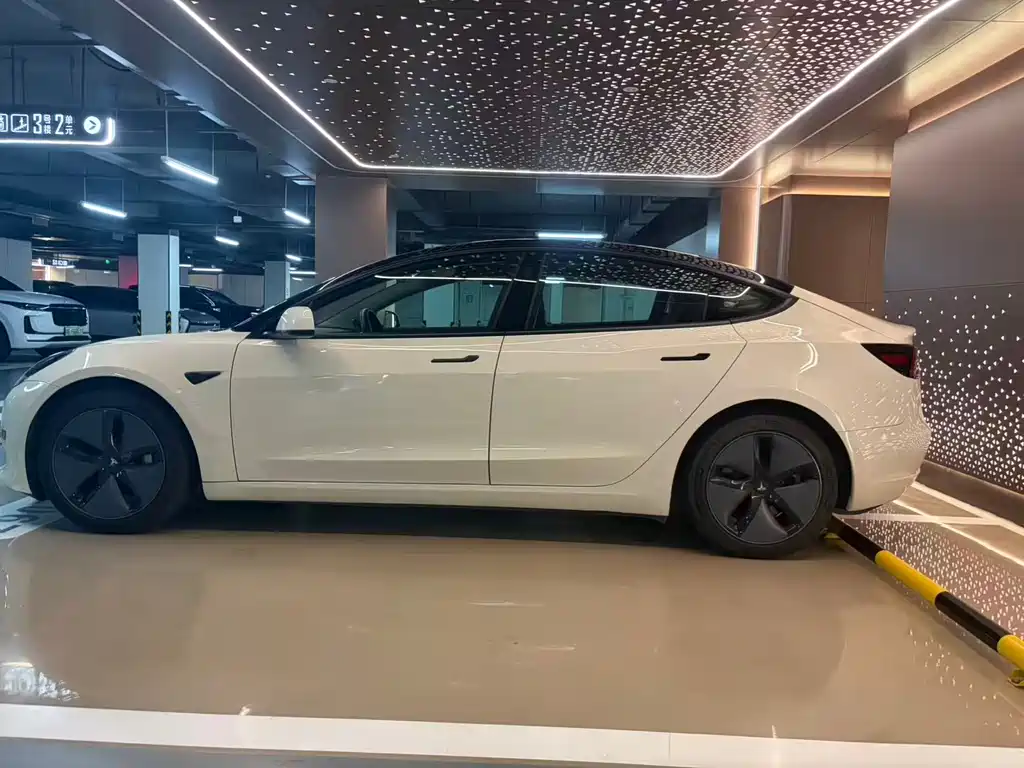 Tesla Model 3 2019 — фото 10