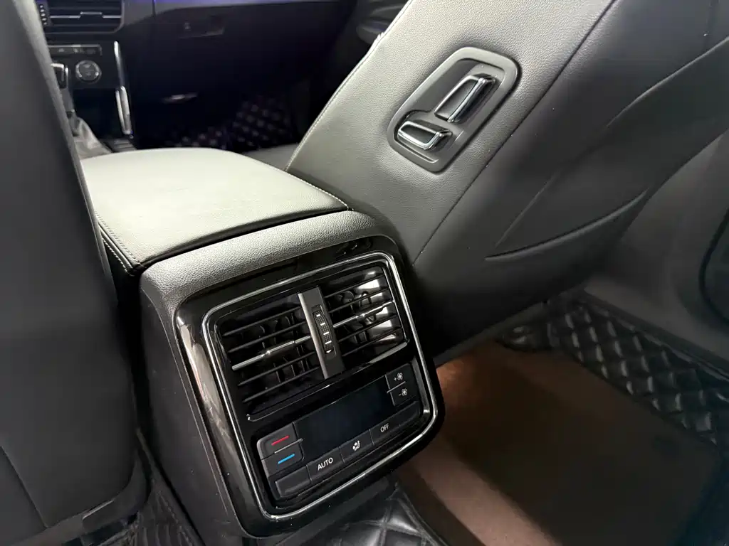 Volkswagen Passat 2019 — фото 10