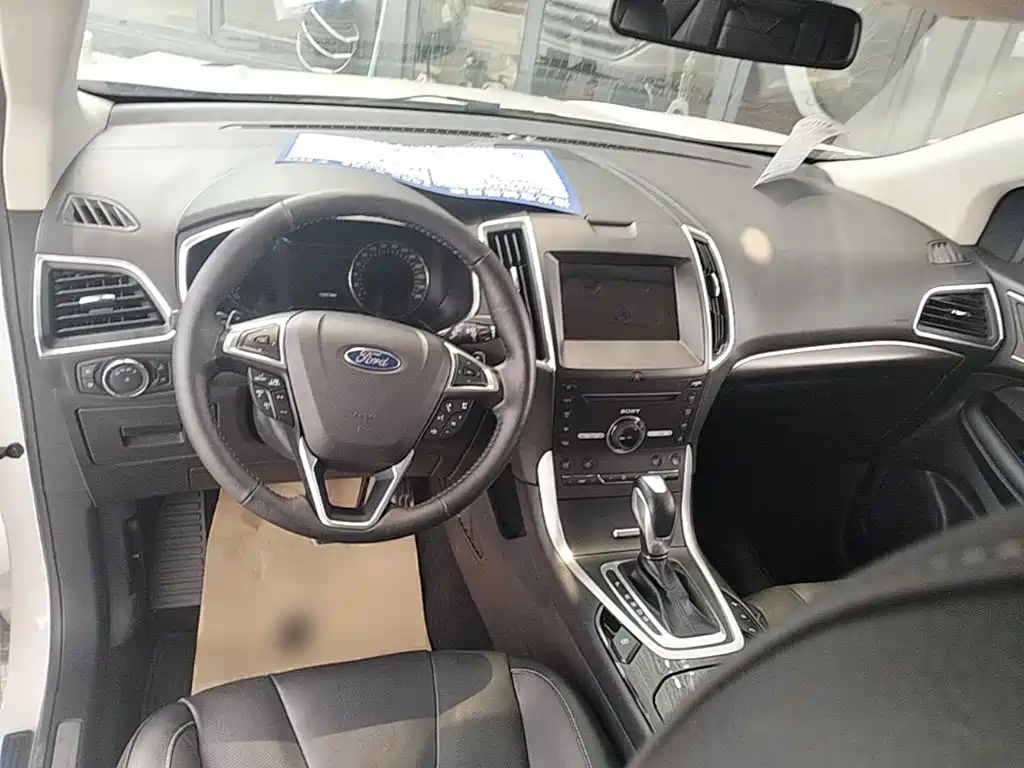 Ford Edge 2015 — фото 10