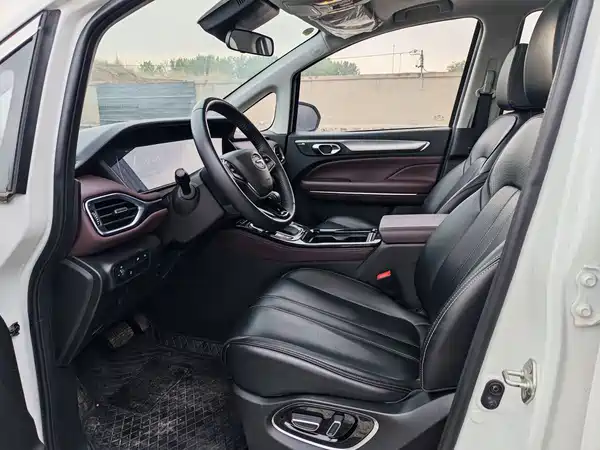 GAC Trumpchi M6 2024