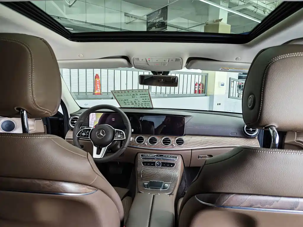 Mercedes-Benz E-Class 2019 — фото 10
