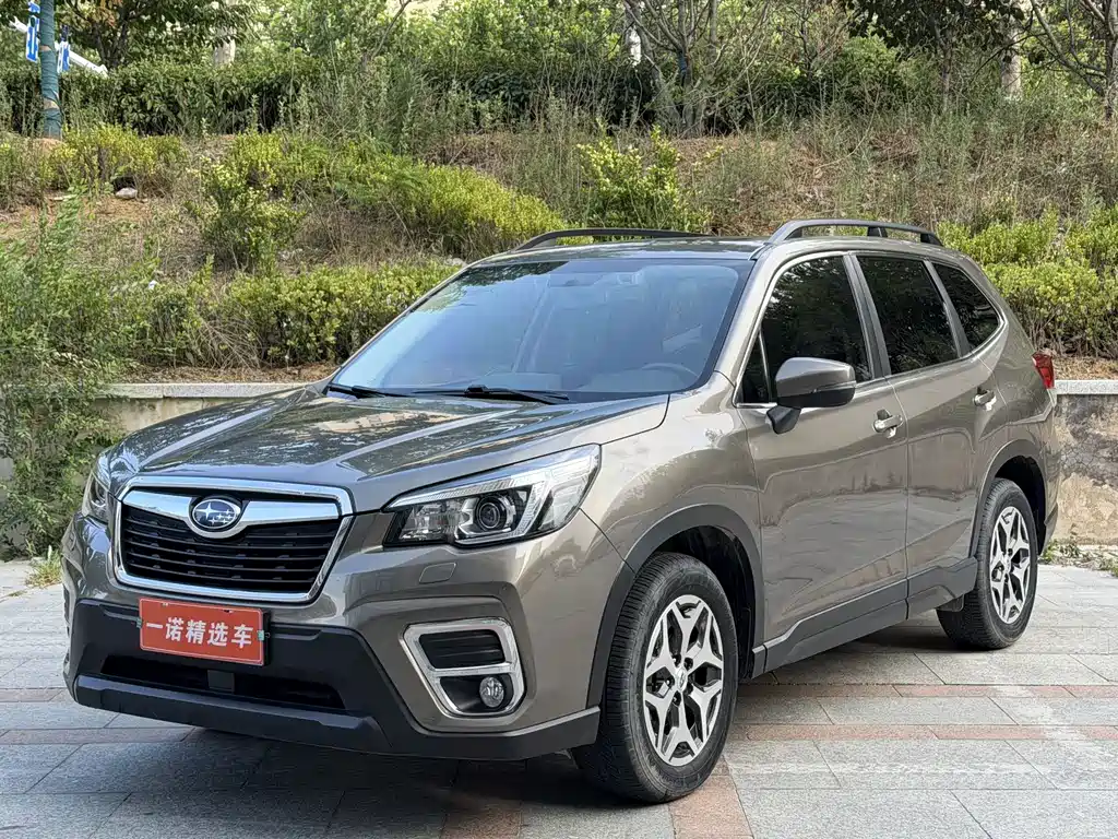 Subaru Forester 2020 — фото 1