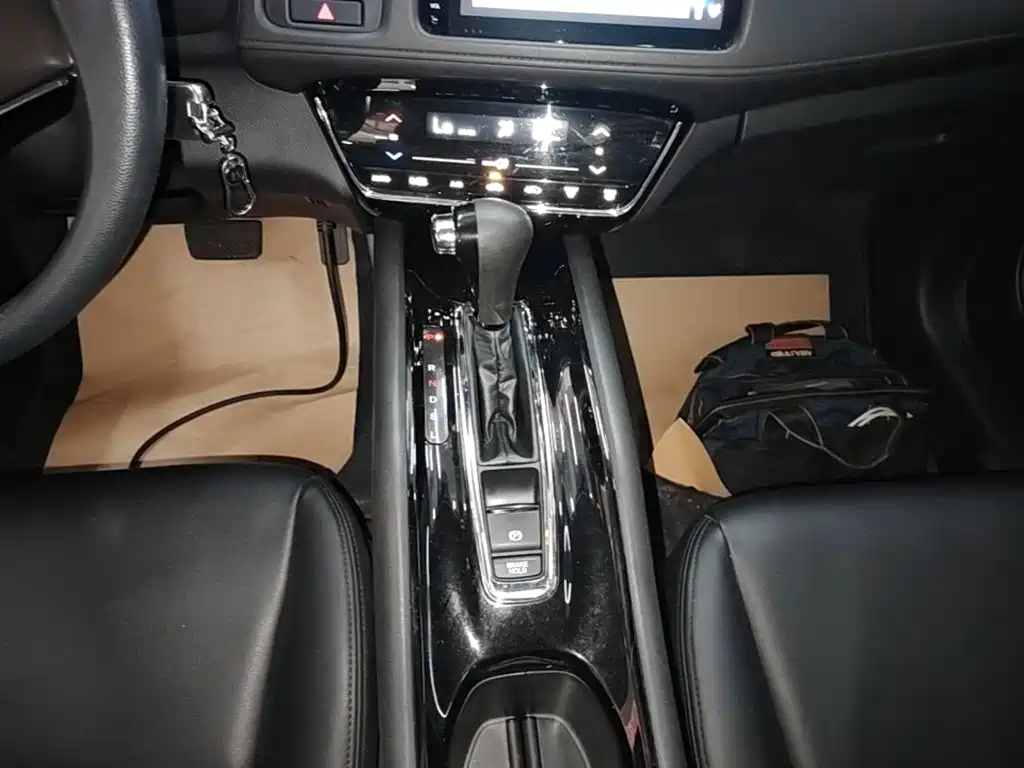 Honda Vezel 2022 — фото 14