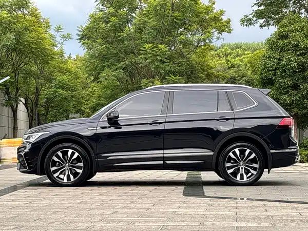 Volkswagen Tiguan L 2022