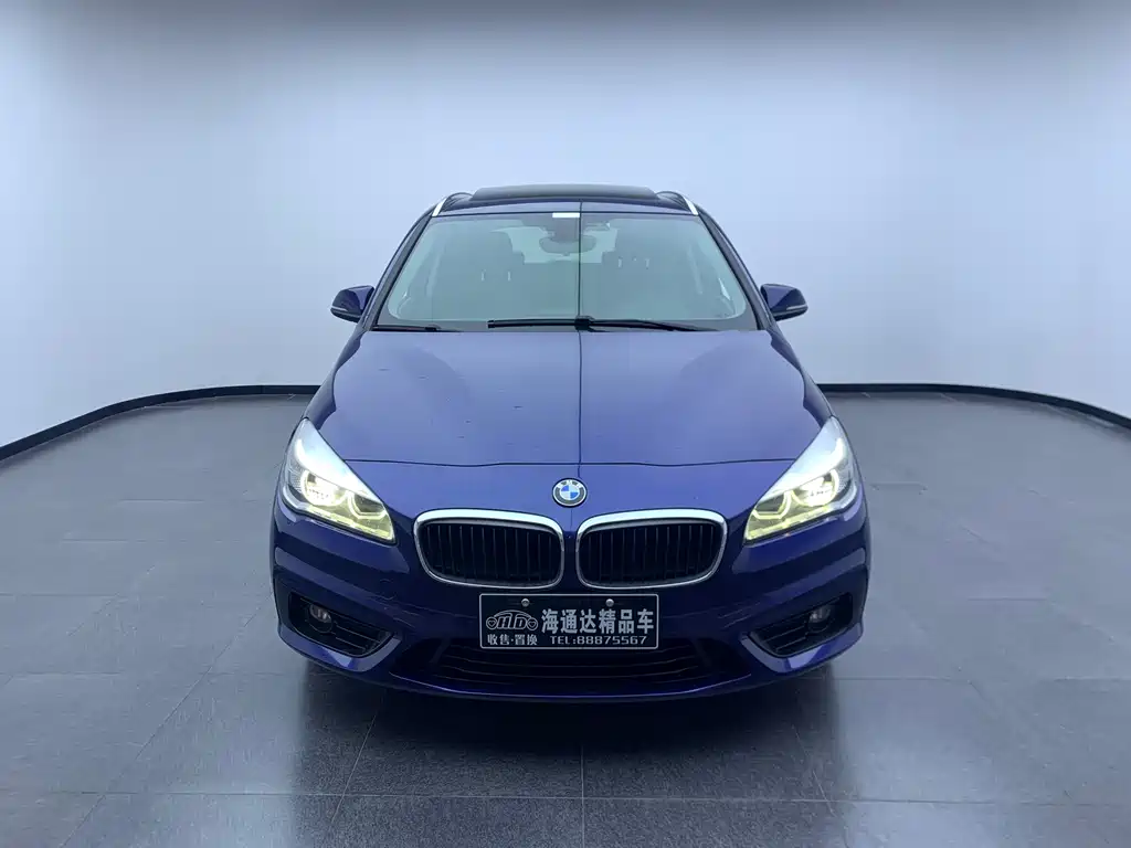 BMW 2 Series Active Tourer 2017 — фото 2
