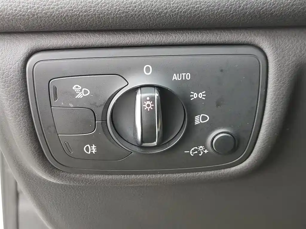 Audi A6L 2015 — фото 21