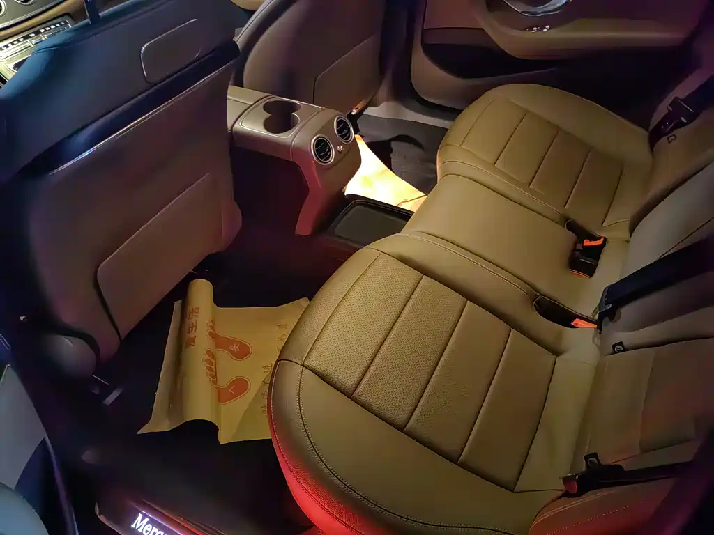 Mercedes-Benz E-Class 2019 — фото 12