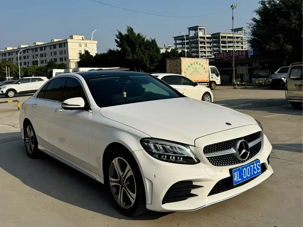 Mercedes-Benz C-Class 2021