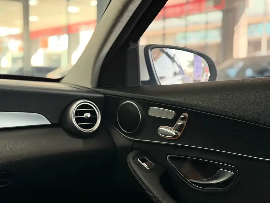 Mercedes-Benz C-Class 2019 — фото 11