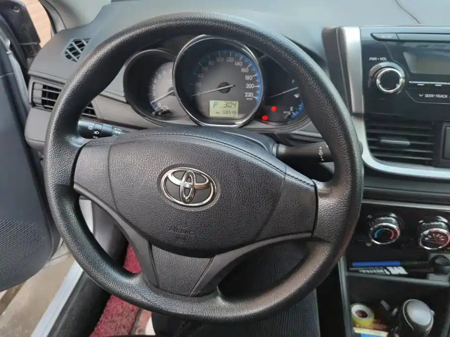 Toyota Vios 2017 — фото 15