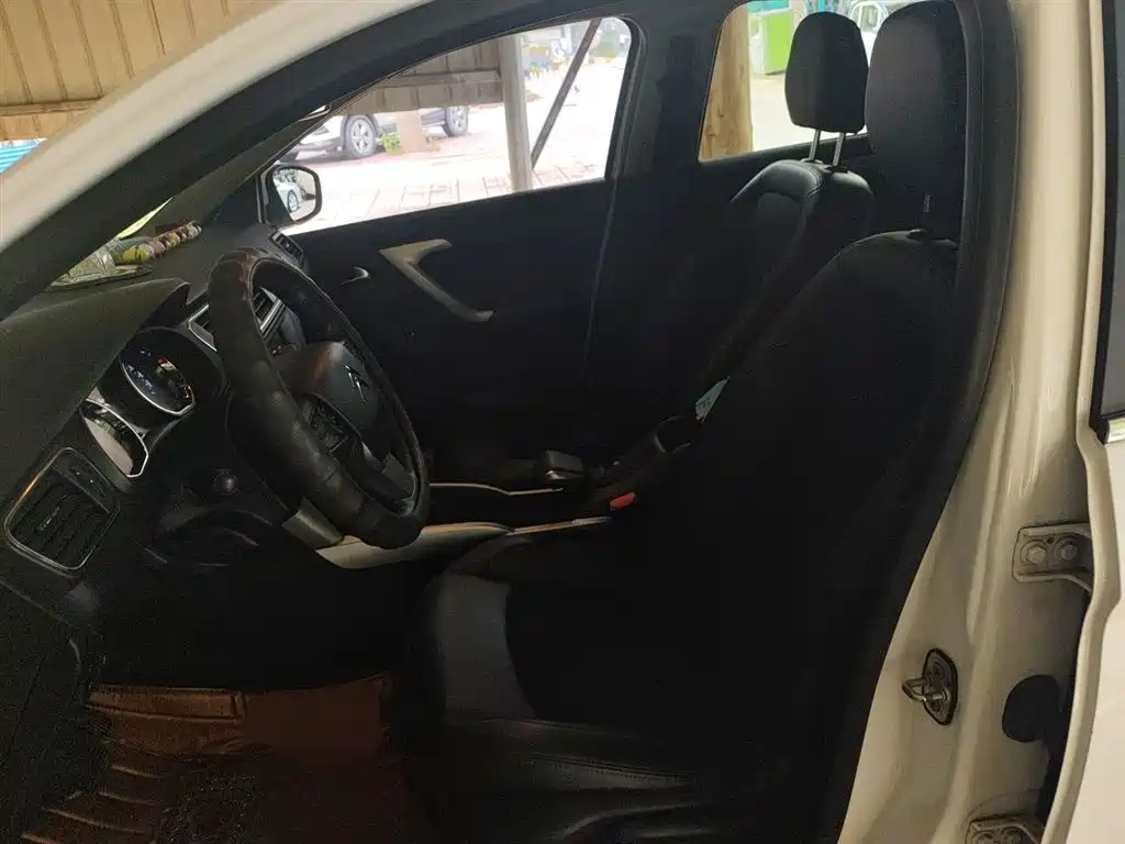 Citroen C3-XR 2015 — фото 11