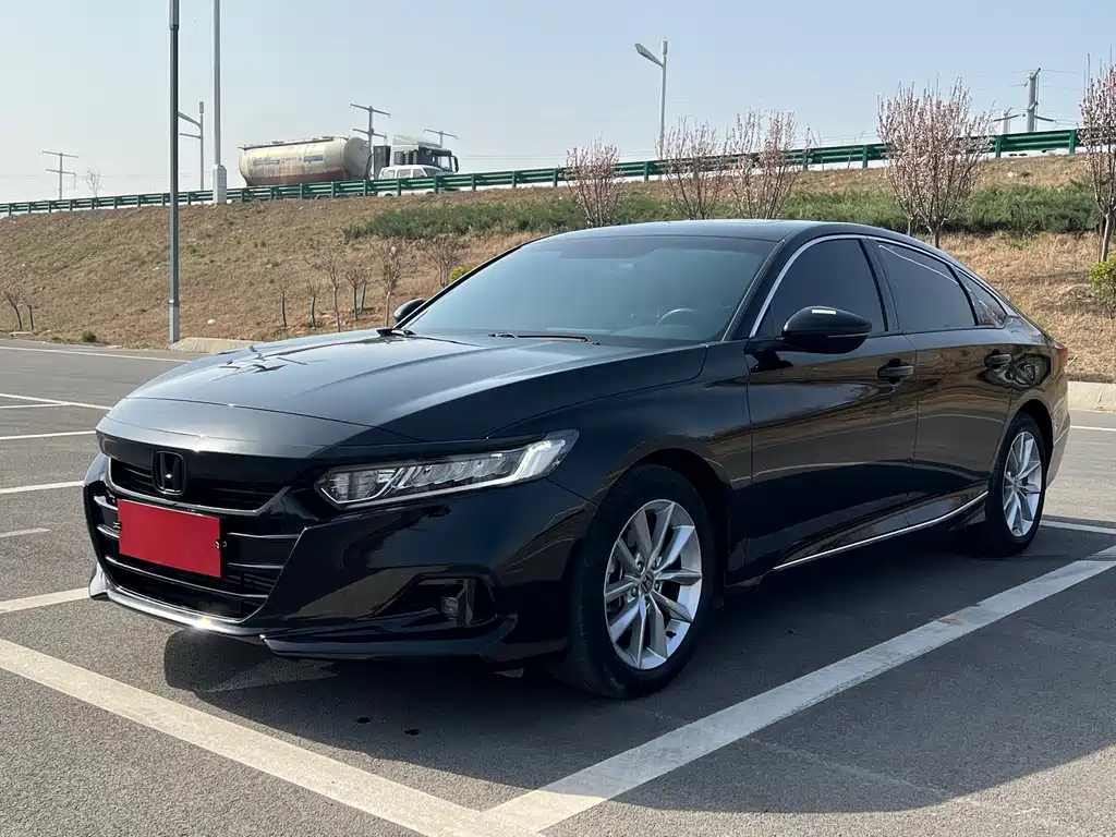 Honda Accord 2023 — фото 1