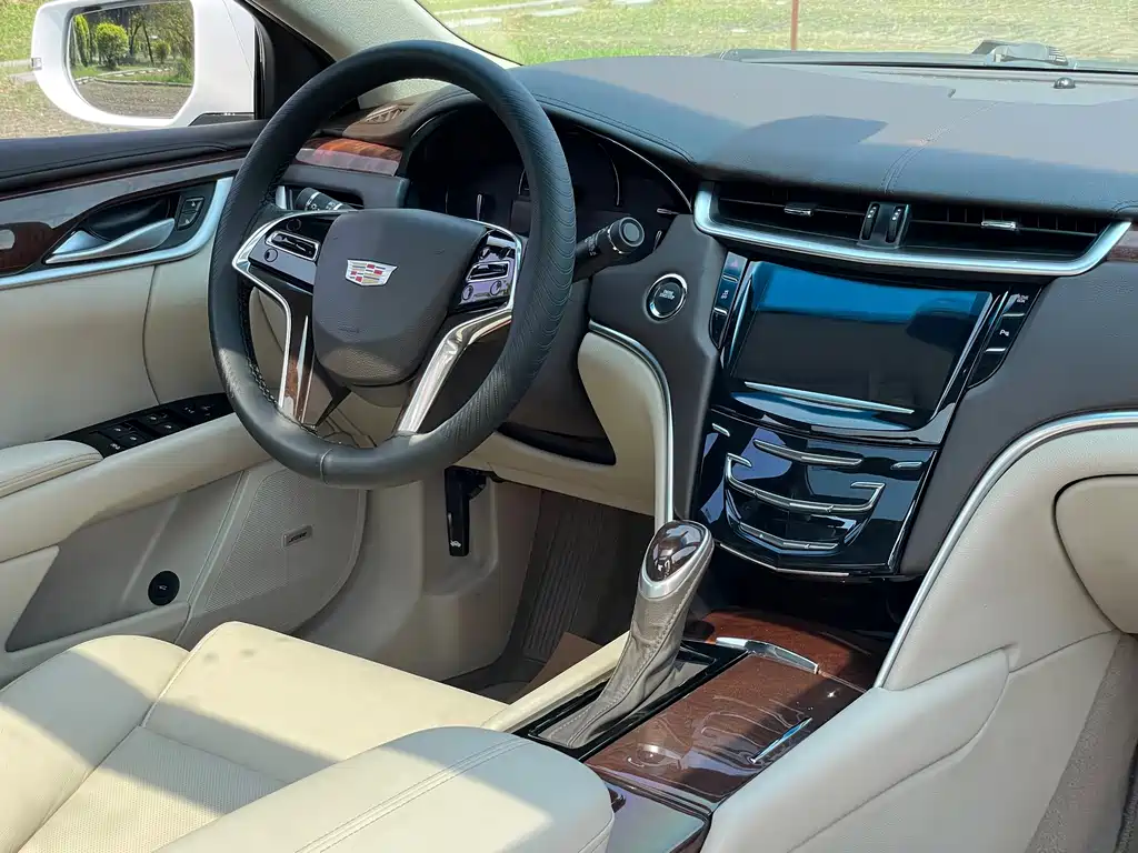 Cadillac XTS 2017 — фото 24