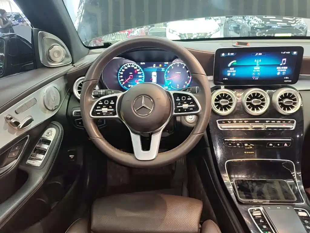 Mercedes-Benz GLC 2020 — фото 11