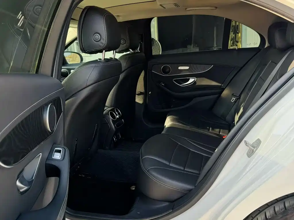 Mercedes-Benz C-Class 2021