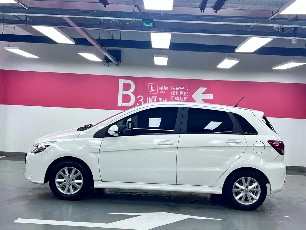 BAIC New Energy EV 2016 — фото 2