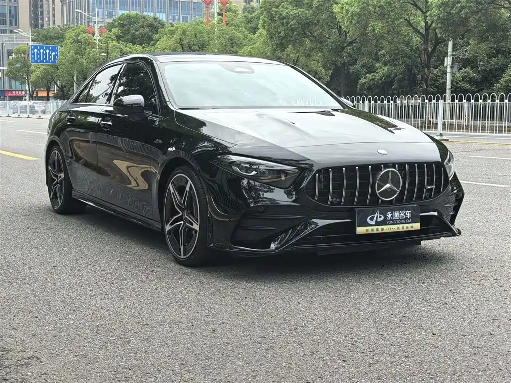 Mercedes-Benz A-Class AMG 2025 — фото 3