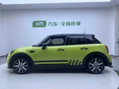 MINI MINI 2023