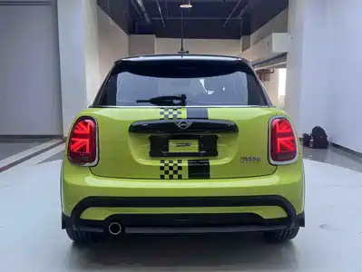 MINI MINI 2023
