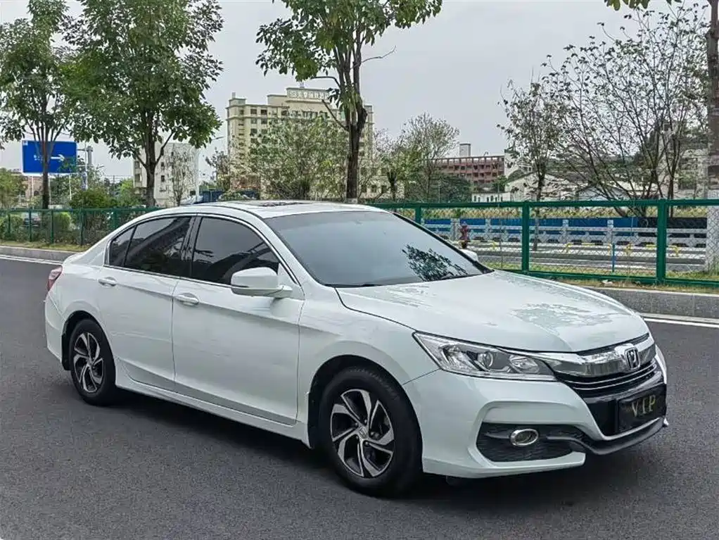 Honda Accord 2017 — фото 2
