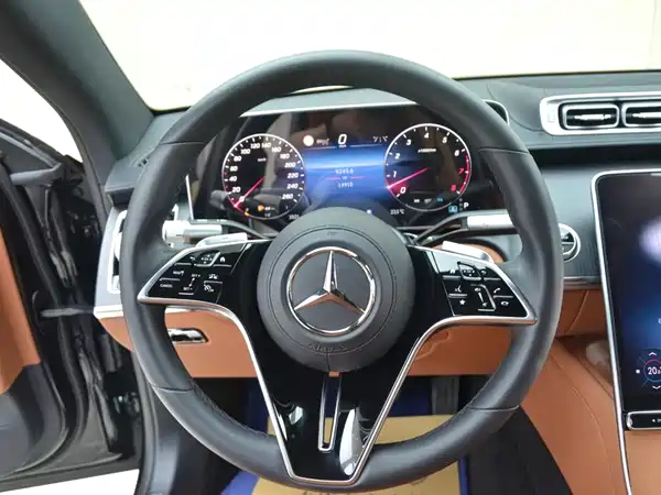 Mercedes-Benz S-Class 2025