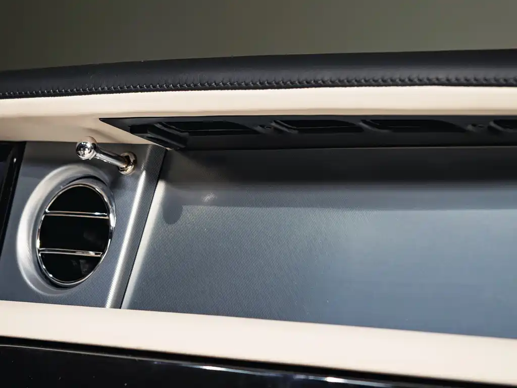 Rolls-Royce Phantom 2015 — фото 28