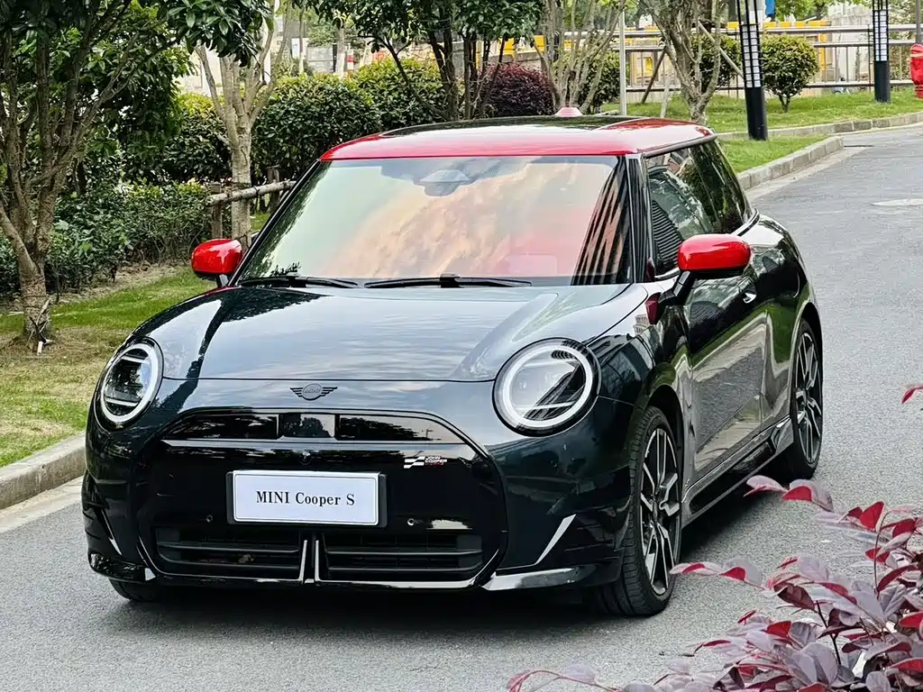 MINI COOPER EV 2024