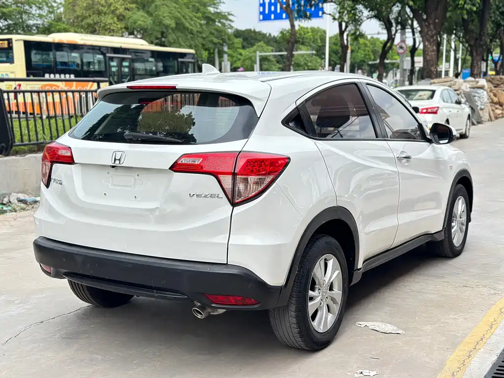 Honda Vezel 2015 — фото 10